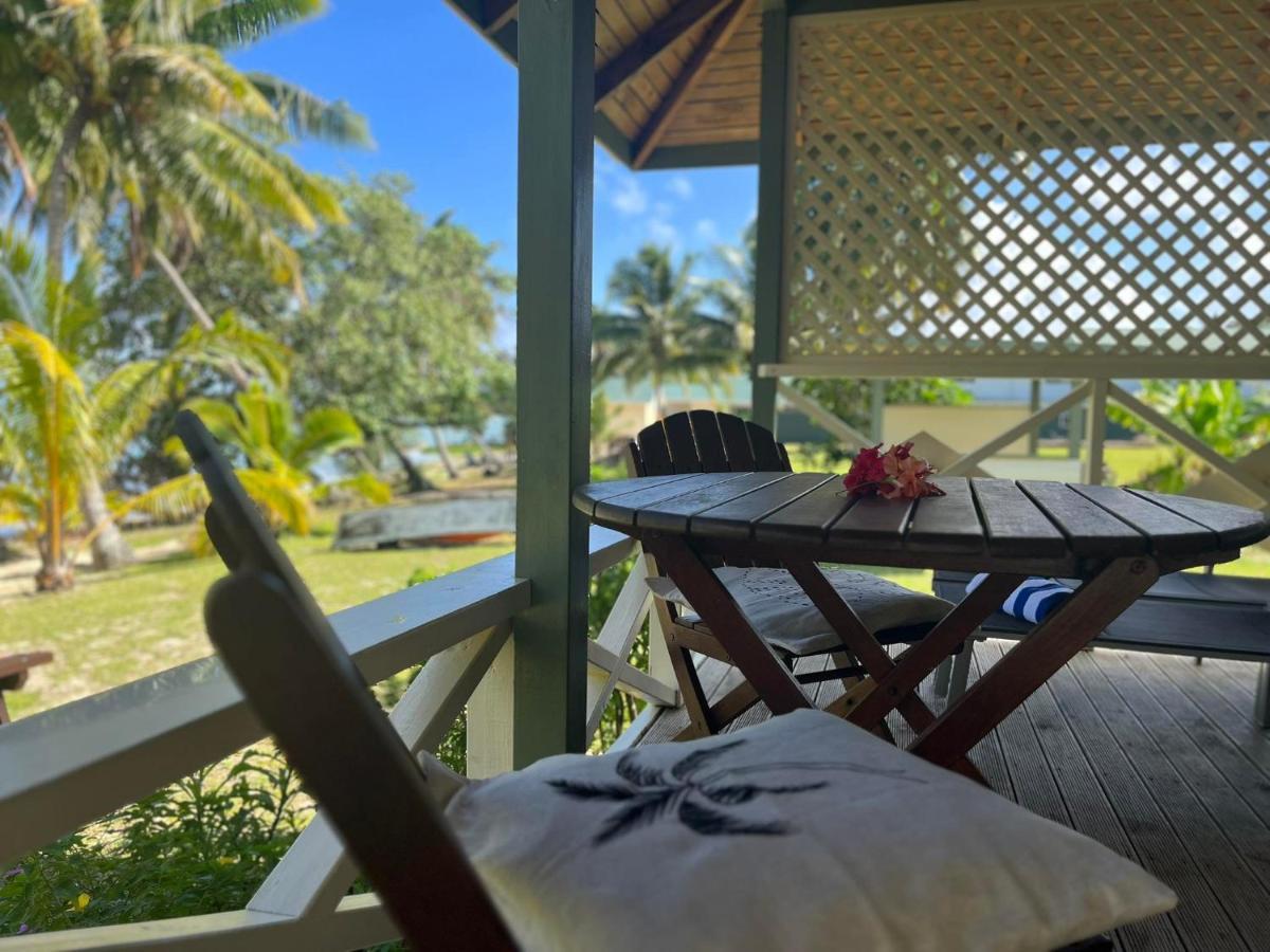 Paparei Beachfront Bungalows, Aitutaki アルタンガ エクステリア 写真