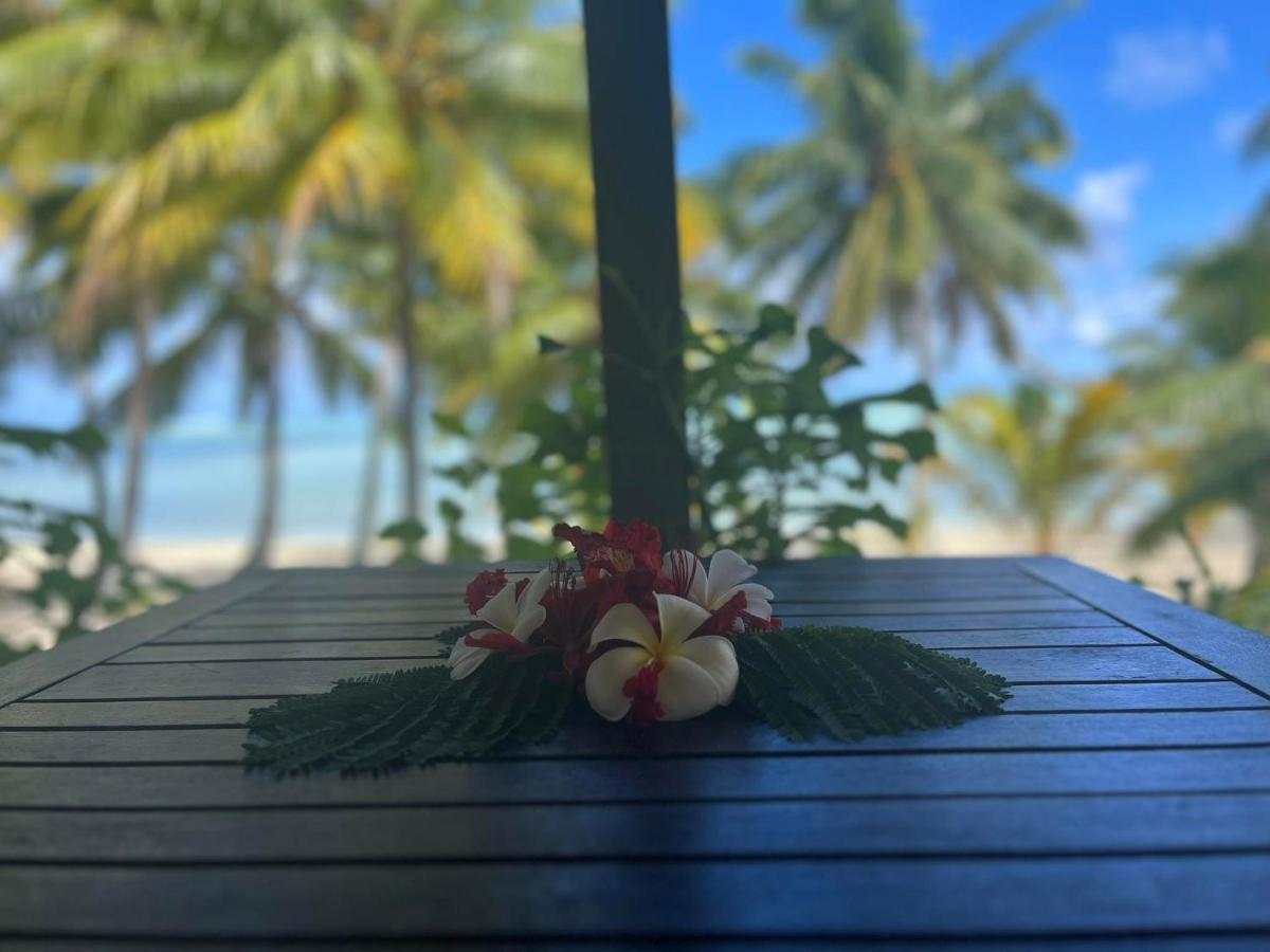 Paparei Beachfront Bungalows, Aitutaki アルタンガ エクステリア 写真
