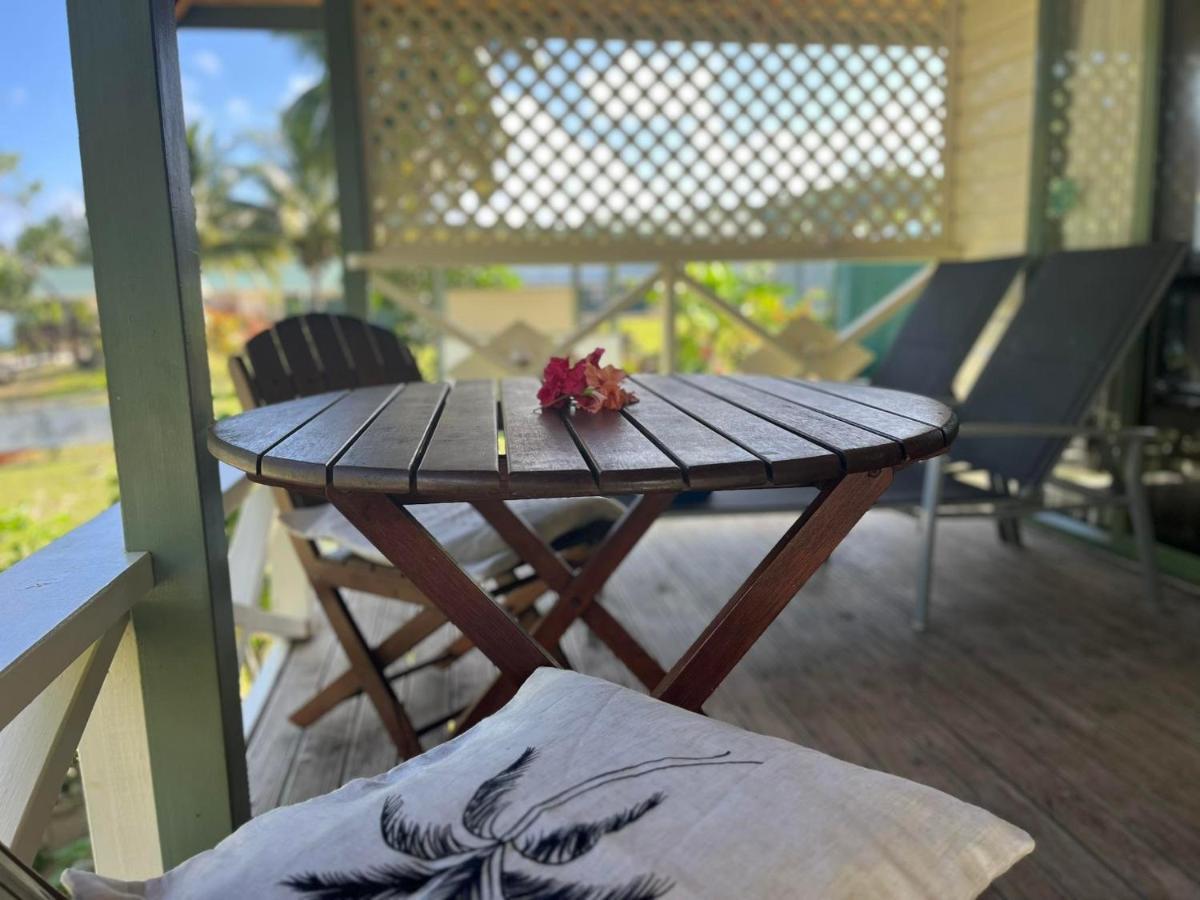 Paparei Beachfront Bungalows, Aitutaki アルタンガ エクステリア 写真